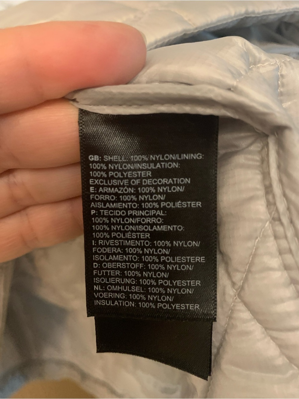 The North Face Women’s Large Lightweight Quilted Silver Puffer Jacket - Picture 9 of 10